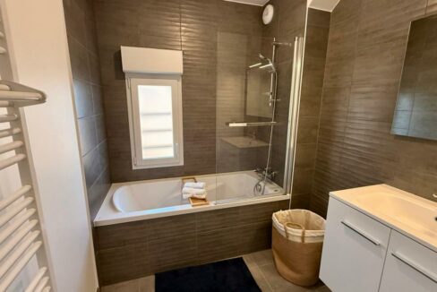 2060-01102025-015750-13