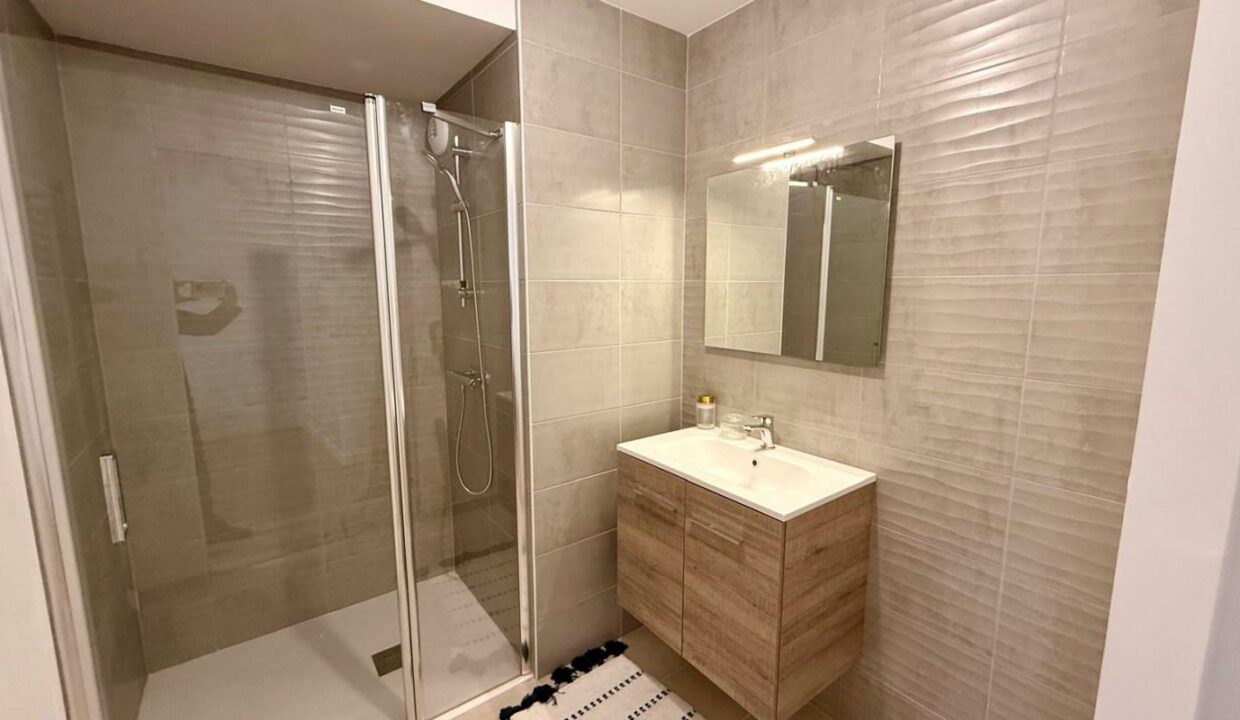 2060-01102025-015750-6