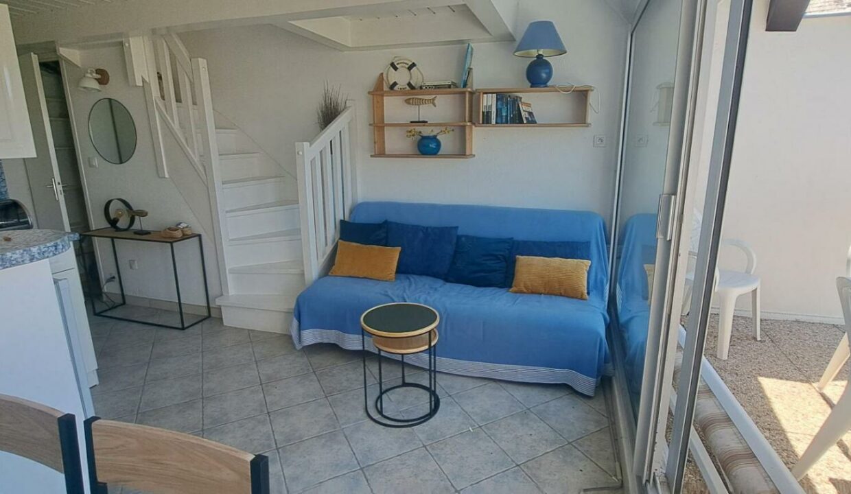 Z1921-26102025-014007-8