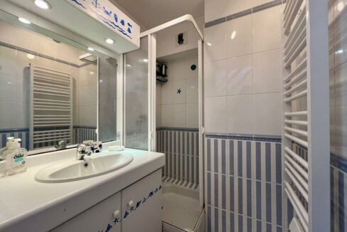 22002-05112025-015437-6