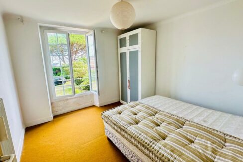 2215-16112025-022908-13