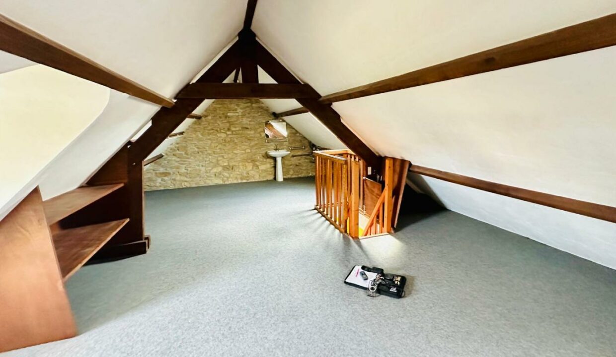 2215-16112025-022908-14