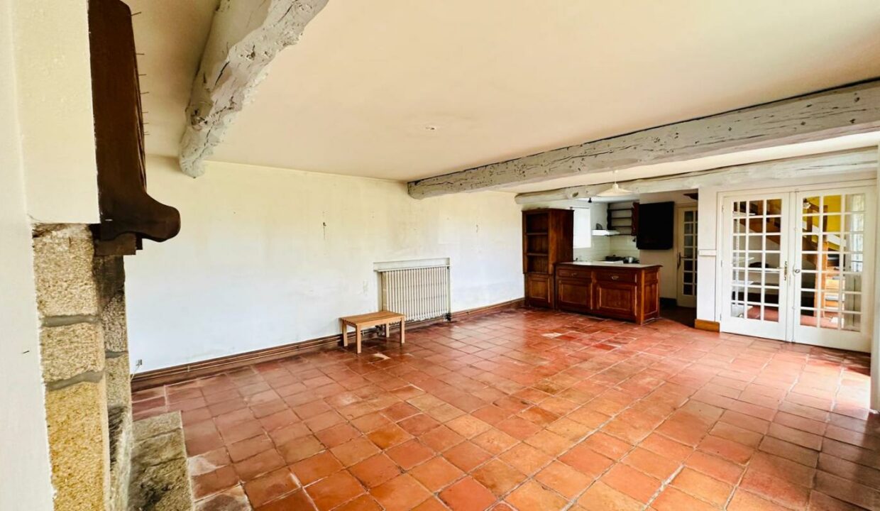 2215-16112025-022908-3