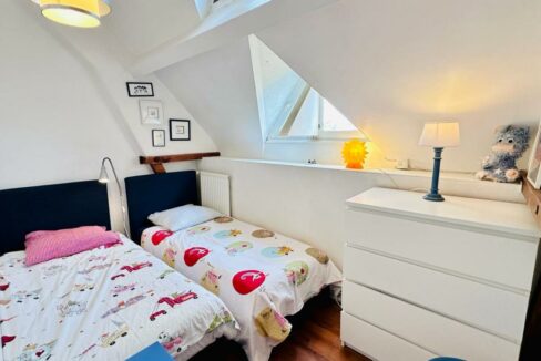 22545-05112025-015501-9