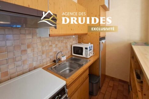 2246-05122025-013458-5