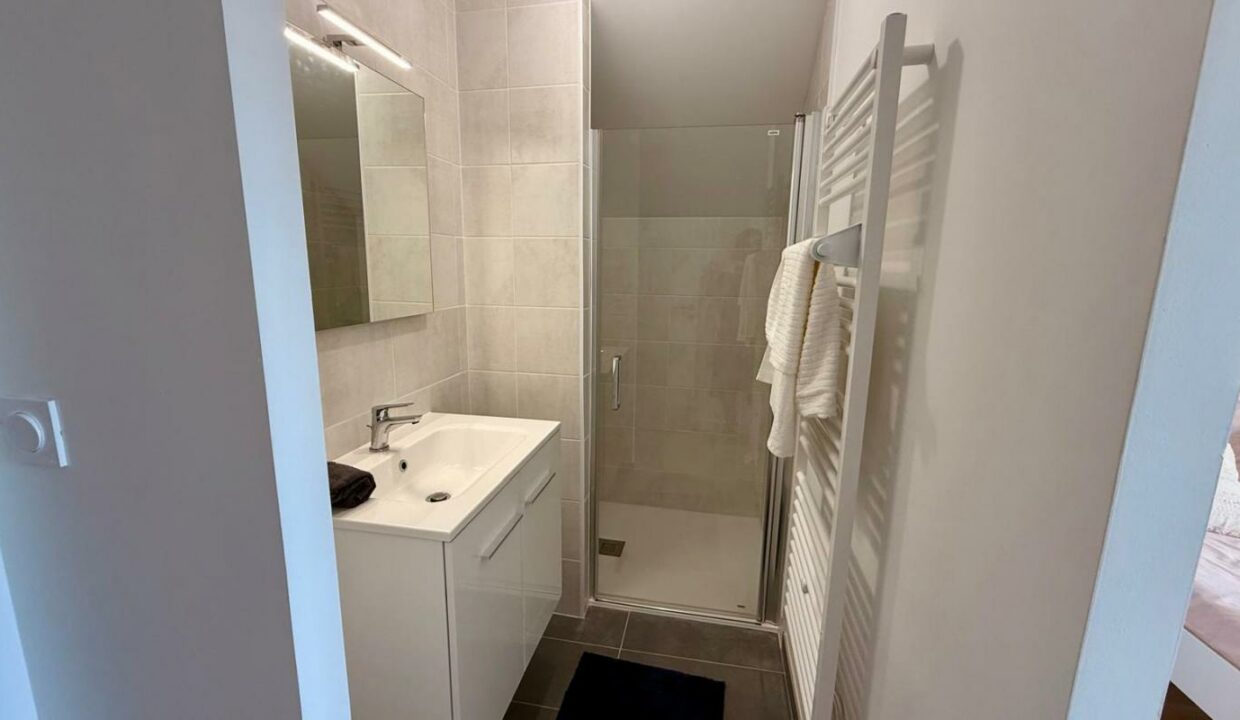 2060-04032026-013408-10