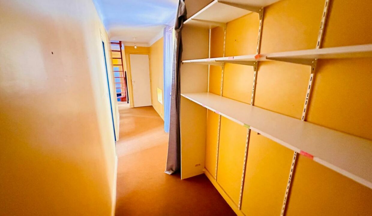 2215-04032026-014033-10