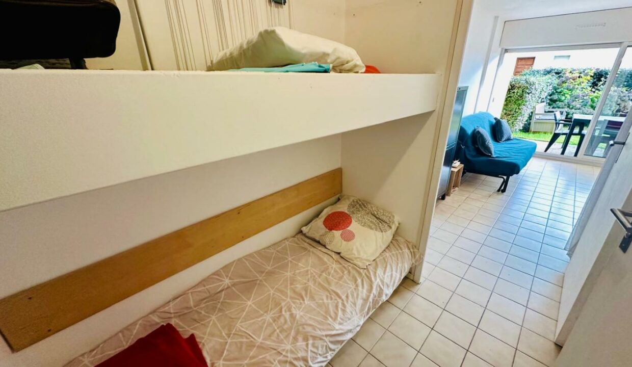 22061-12042026-014052-8